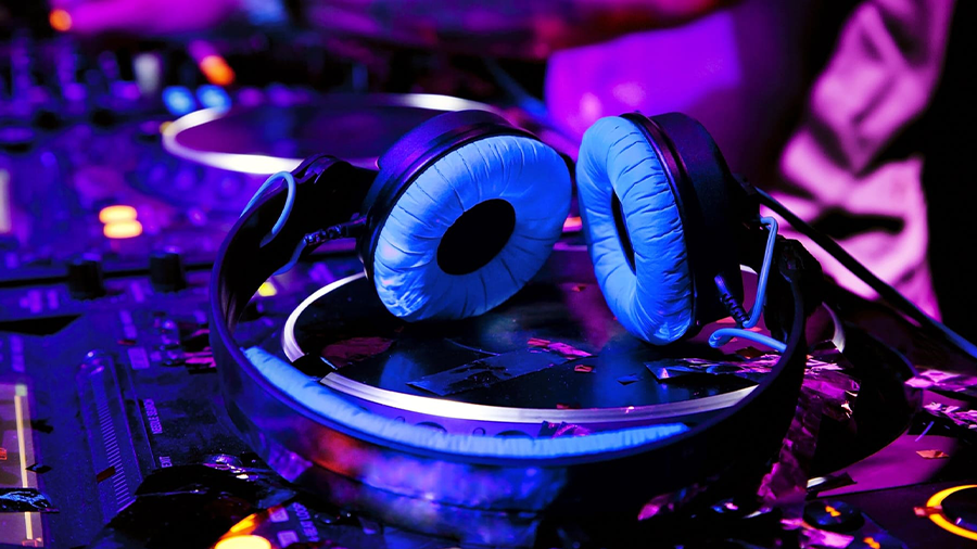 Best Headphones Guide